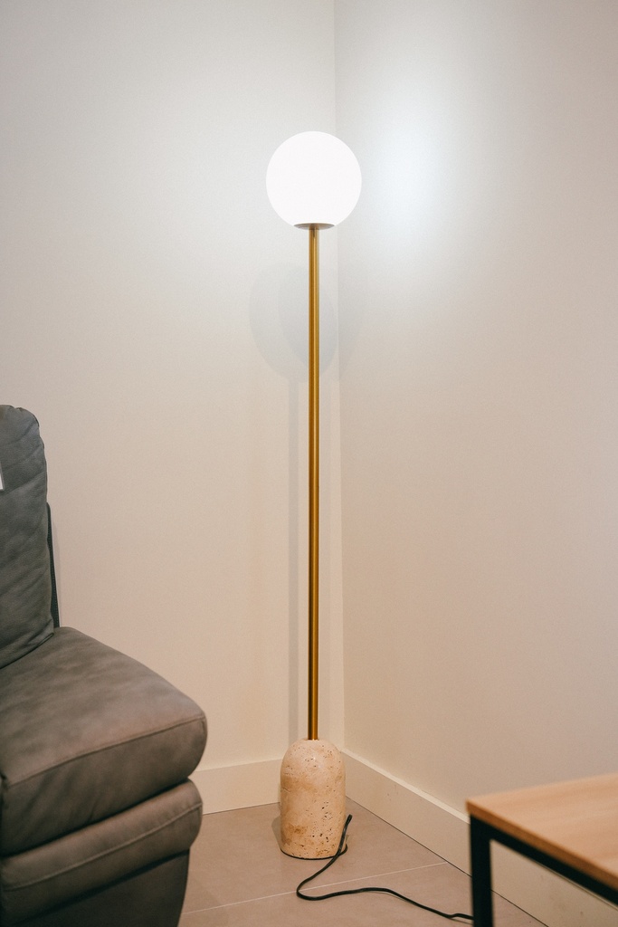 Lámpara de Piso "Sedna"