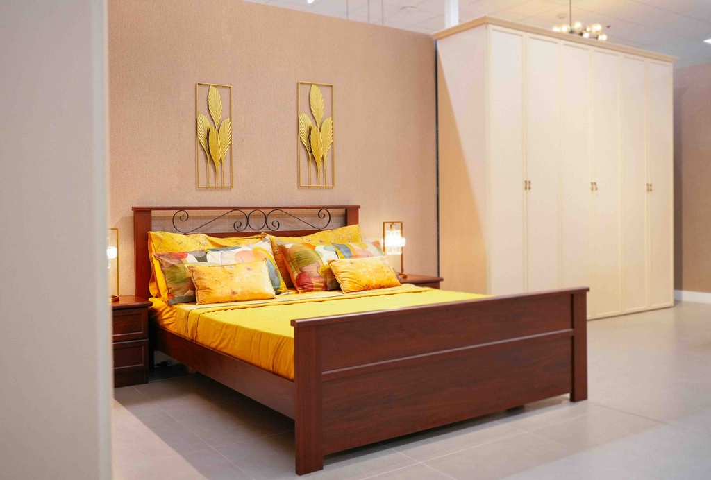 "Epoque" Bed (Queen)