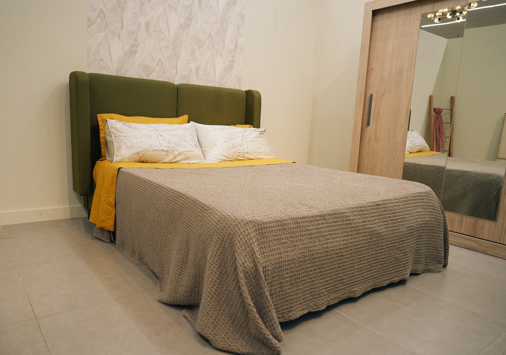 Cama "Jacquelyn" (Queen)