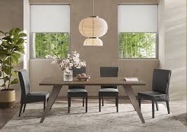 Table "Leonidas"