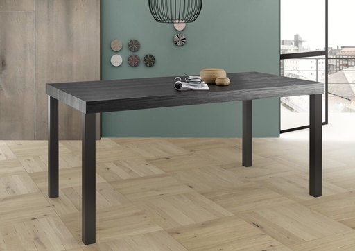 [378986F] Table "Liam"